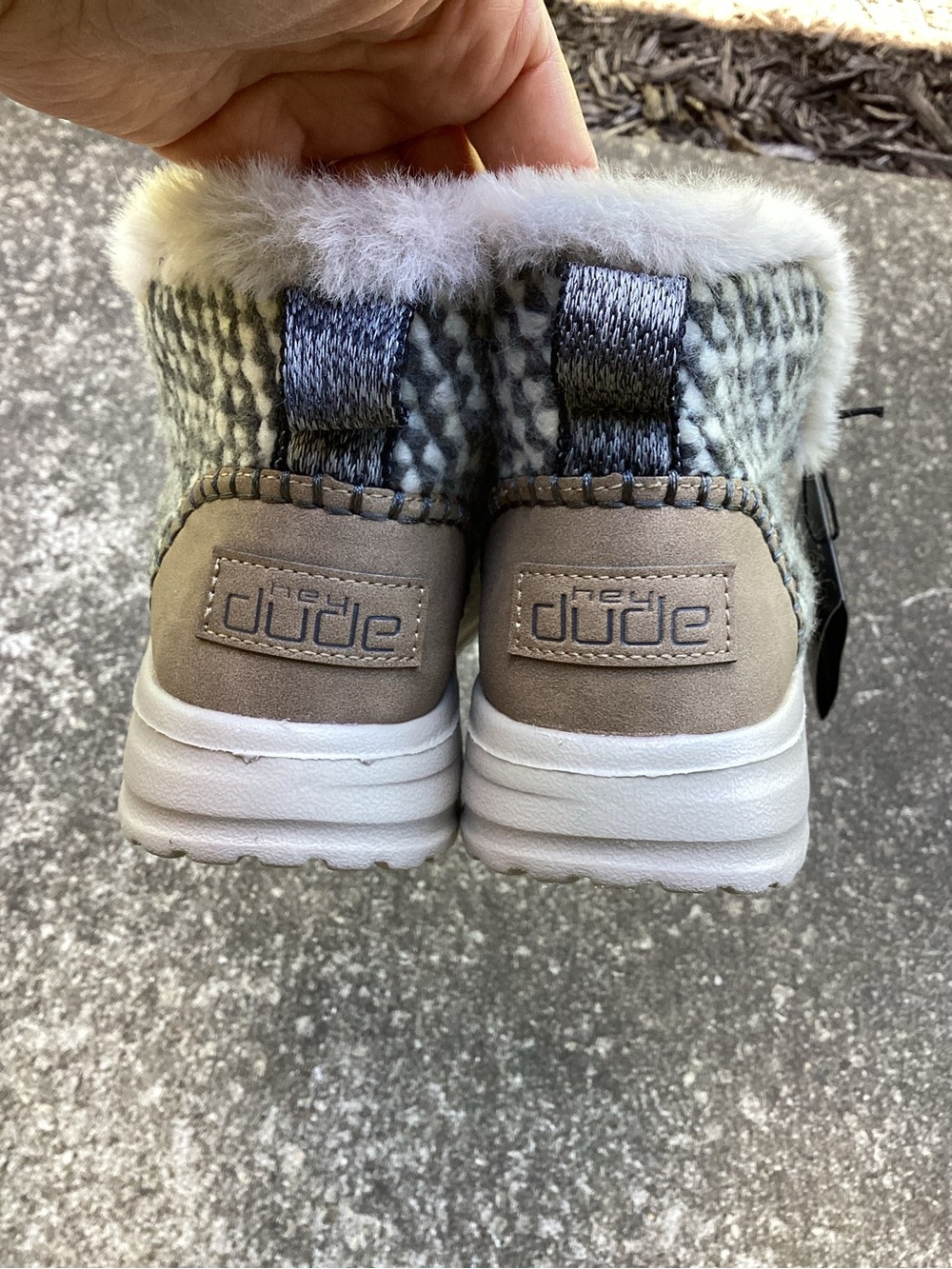 Hey Dude Denny Stone Grey Faux Fur Lined Slip-On Shoes Women’s US 5 NWT Cozy - Picture 4 of 11